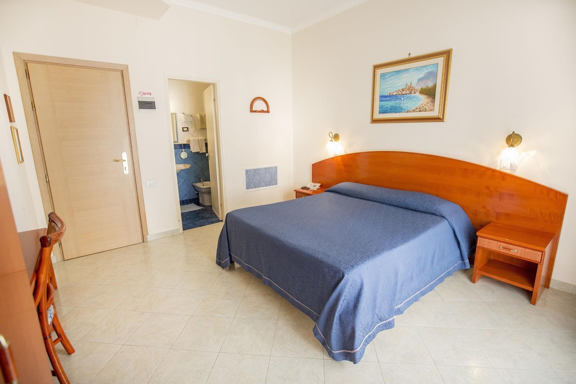Mediterraneo Hotel 3*